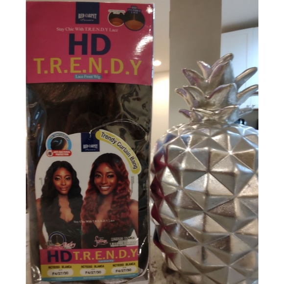 NWT! MANE CONCEPT RED CARPET - Blanca - Picture 5 of 5